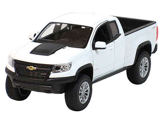 2017 Chevrolet Colorado ZR2 Pickup Truck White 1/27 Diecast Model Car by Maisto Maisto