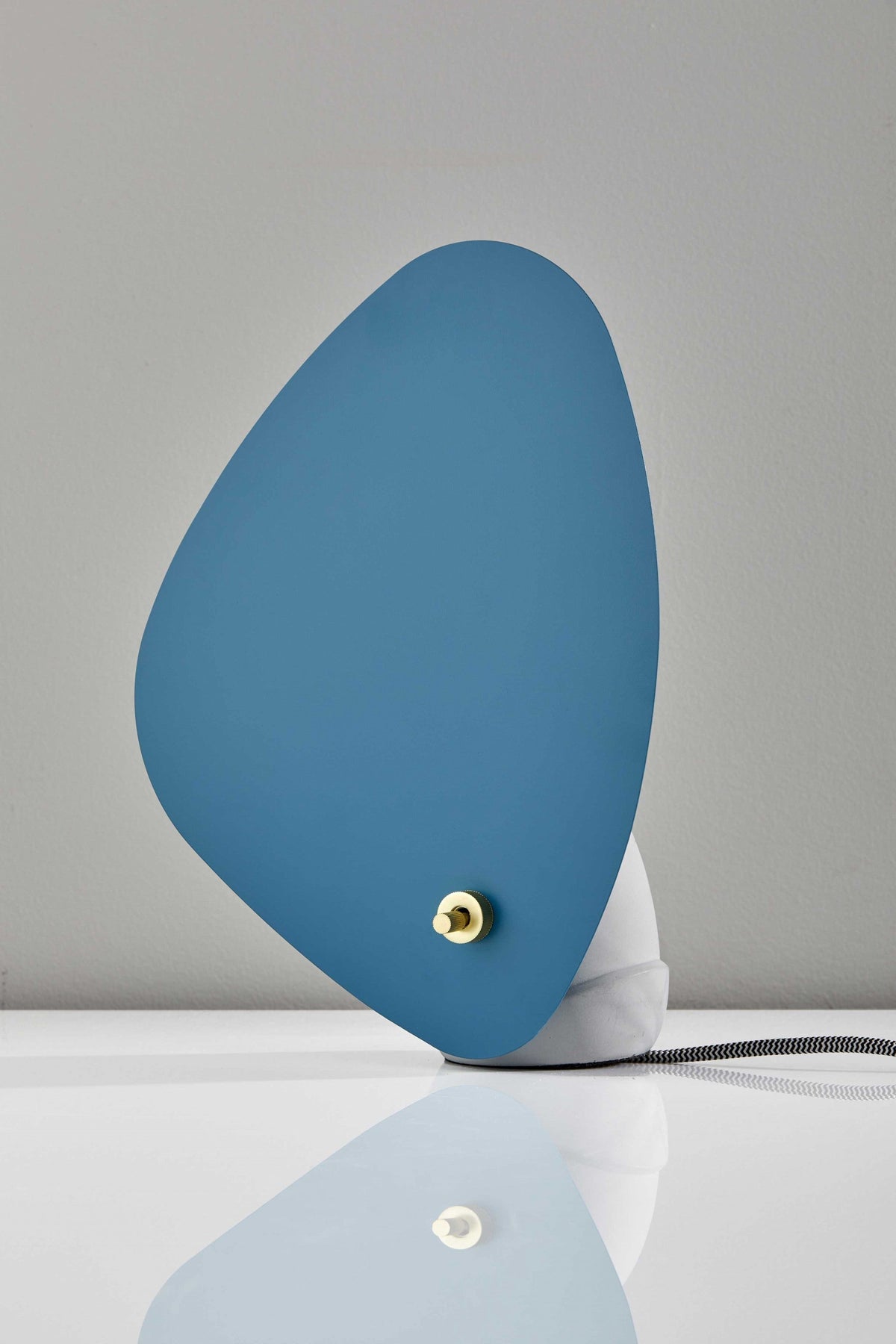 Turquoise Fin Concrete Table Lamp W2B