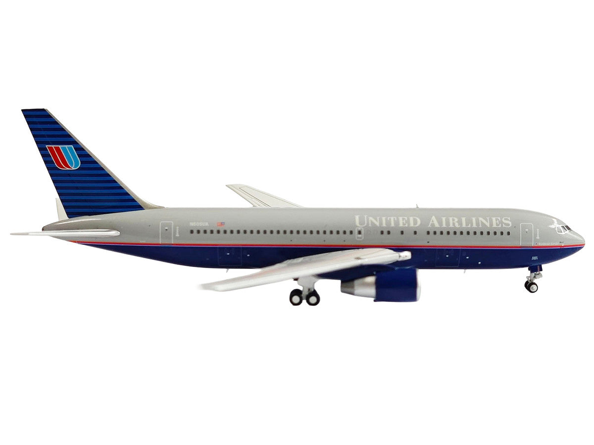 Boeing 767-200ER Commercial Aircraft "United Airlines" (N609UA) Gray with Blue Tail 1/400 Diecast Model by V1:400-0
