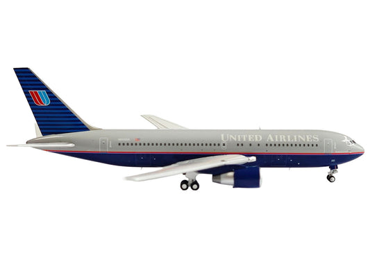Boeing 767-200ER Commercial Aircraft "United Airlines" (N609UA) Gray with Blue Tail 1/400 Diecast Model by V1:400-0
