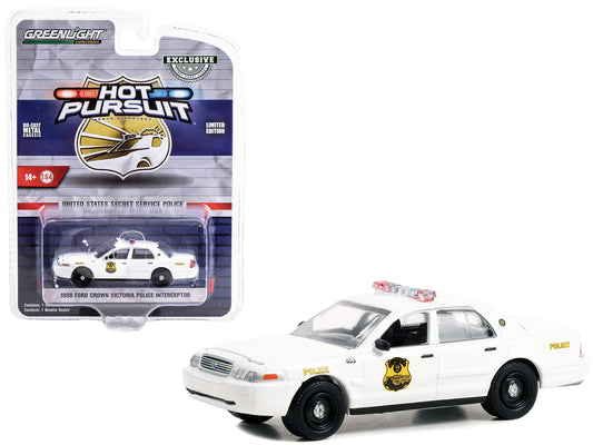 1998 Ford Crown Victoria Police Interceptor White "United States Secret Service Police" Washington DC "Hot Pursuit" Special Edition 1/64 Diecast Model Car by Greenlight
