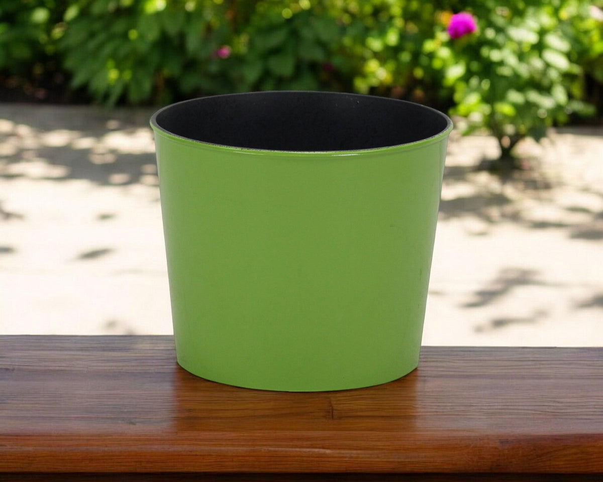 7" Lime Green Recycled Plastic Indoor Outdoor Round Pot Planter W2B