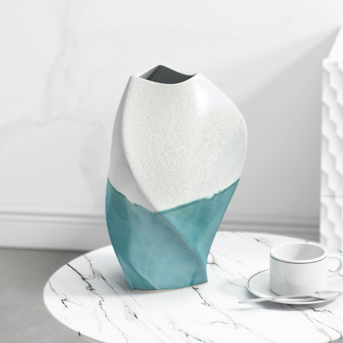 12" Green and Ivory Ombre Wavy Ceramic Table Vase W2B