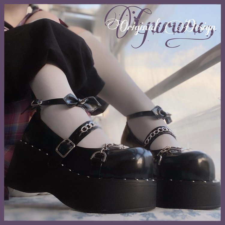 Women's Heightened Thick Bottom Chain Retro British Style Leather Shoes LadyShow.Store