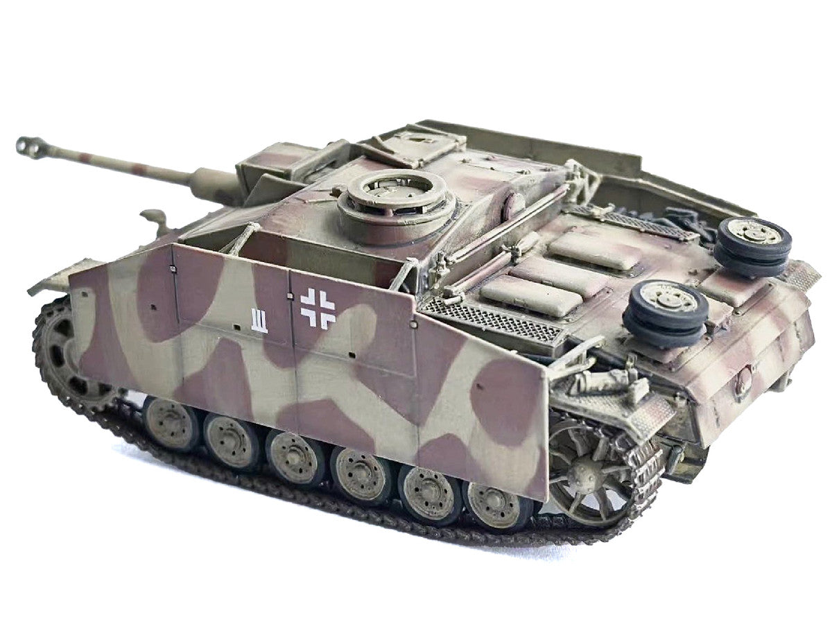 Germany StuG III Ausf. G "Early Production" with Schurzen Tank "Pz.Gren.Div. Totenkopf Kursk" (1943) "NEO Dragon Armor" Series 1/72 Plastic Model by Dragon Models Dragon Models