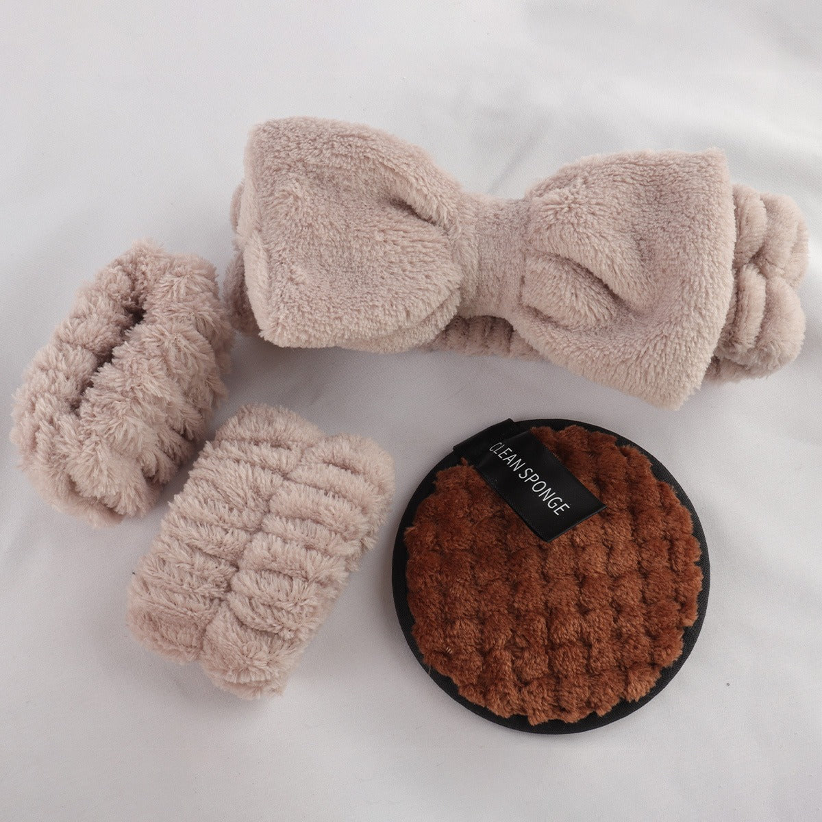 40-Piece Makeup Tool Set With Beauty Blender Soft Sponge Puffs LadyShow.Store