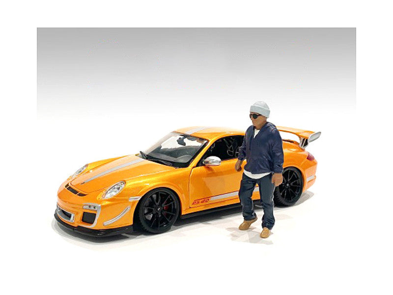 "Car Meet 1" Figurine IV for 1/24 Scale Models by American Diorama-0