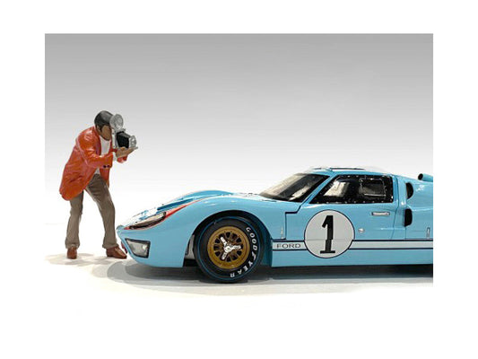 "Race Day 1" Figurine III for 1/24 Scale Models by American Diorama-0