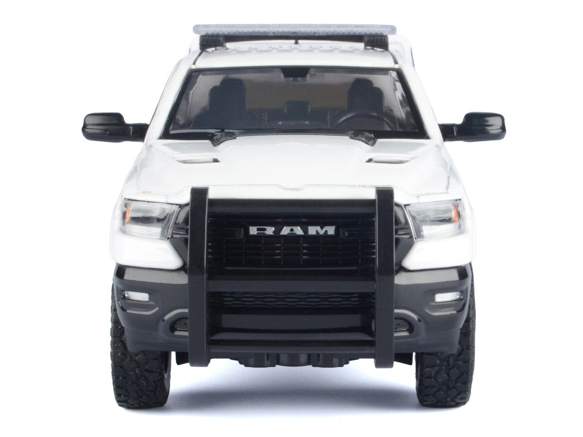 2019 RAM 1500 Laramie Crew Cab Pickup Truck with Truck Bed Camper White "Custom Builder's Kit" Series 1/27 Diecast Model Car by Motormax-0