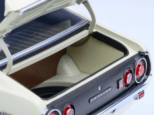 Nissan Skyline 2000GT-R (KPGC110) Tuned Version RHD (Right Hand Drive) White 1/18 Model Car by Autoart