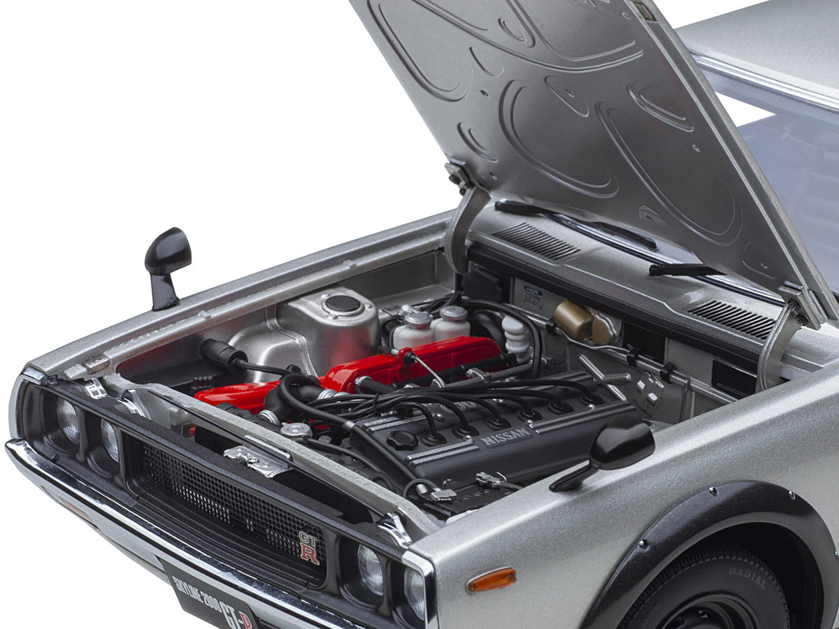 Nissan Skyline 2000GT-R (KPGC110) RHD (Right Hand Drive) Silver Metallic 1/18 Model Car by Autoart-2