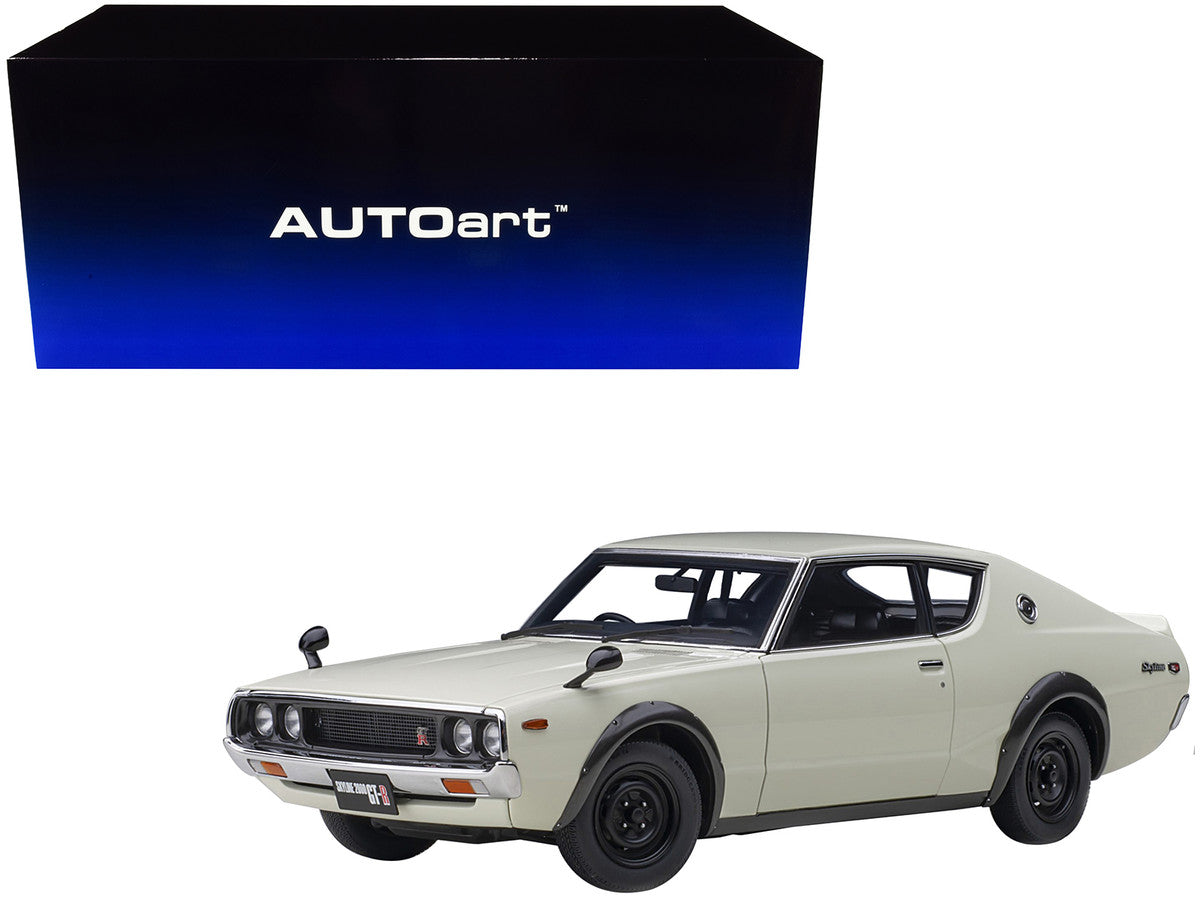 Nissan Skyline 2000GT-R (KPGC110) RHD (Right Hand Drive) White 1/18 Model Car by Autoart Autoart