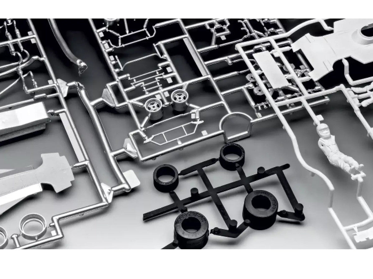 Level 5 Model Kit Surtees TS16/03 All-Included Kit 1/32 Scale Model by Revell Revell