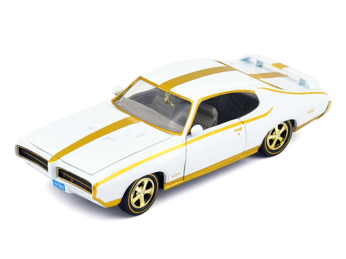 1969 Pontiac GTO Judge White Metallic with Gold Stripes "Luxe Legends" Series 1/24 Diecast Model Car by Motormax Motormax