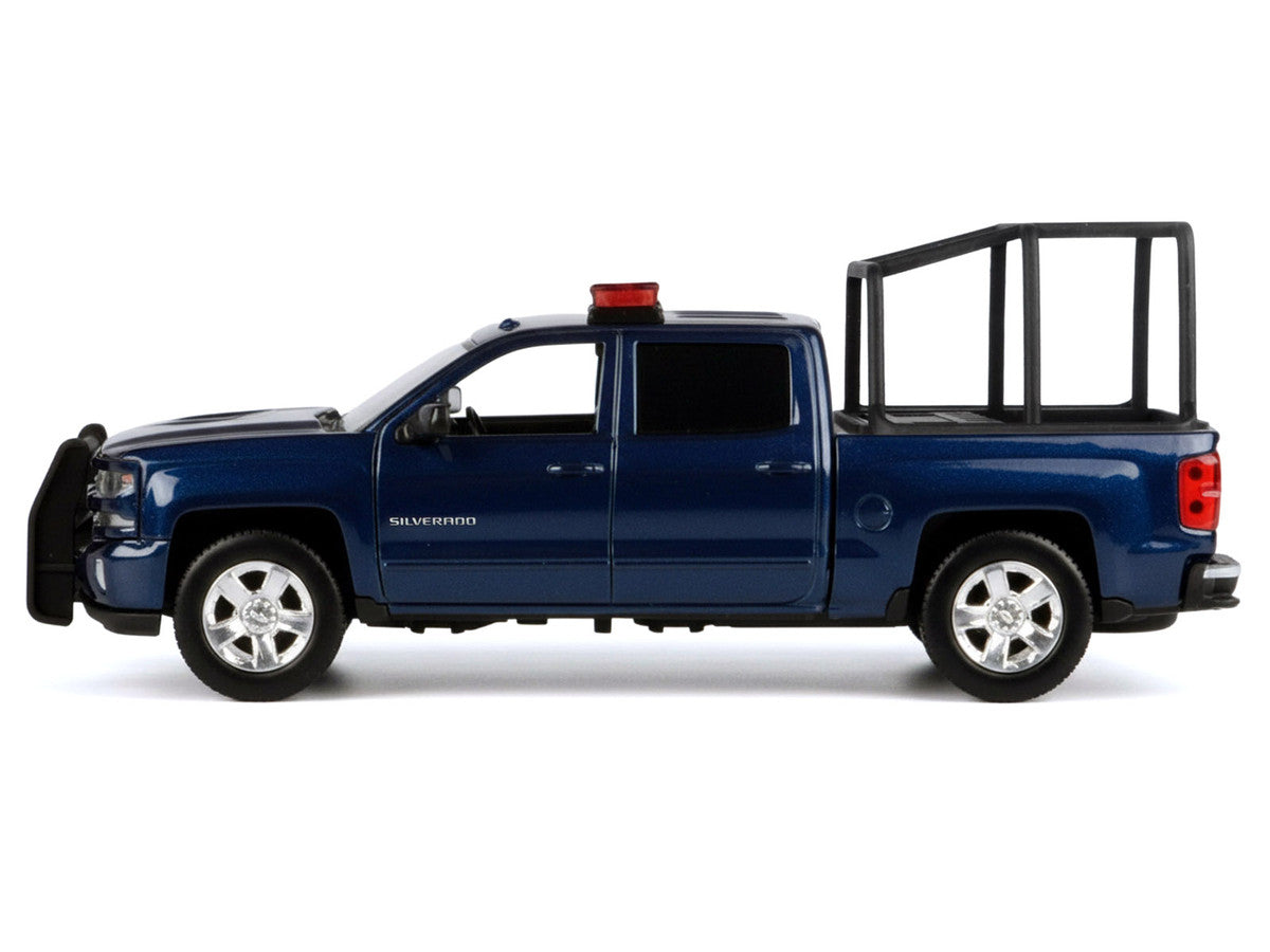 2017 Chevrolet Silverado 1500 LT Z71 Crew Cab Pickup Truck with Bed Cage Dark Blue with Flashing Light Bar and Front and Rear Lights and Sounds 1/27 Diecast Model Car by Motormax Motormax