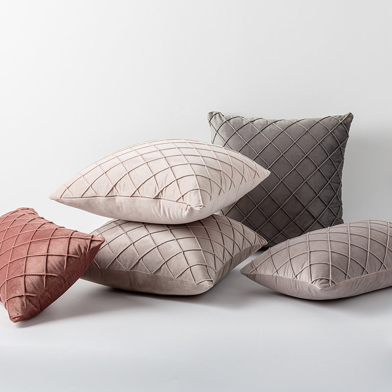 Diamond plaid velvet pillowcase
