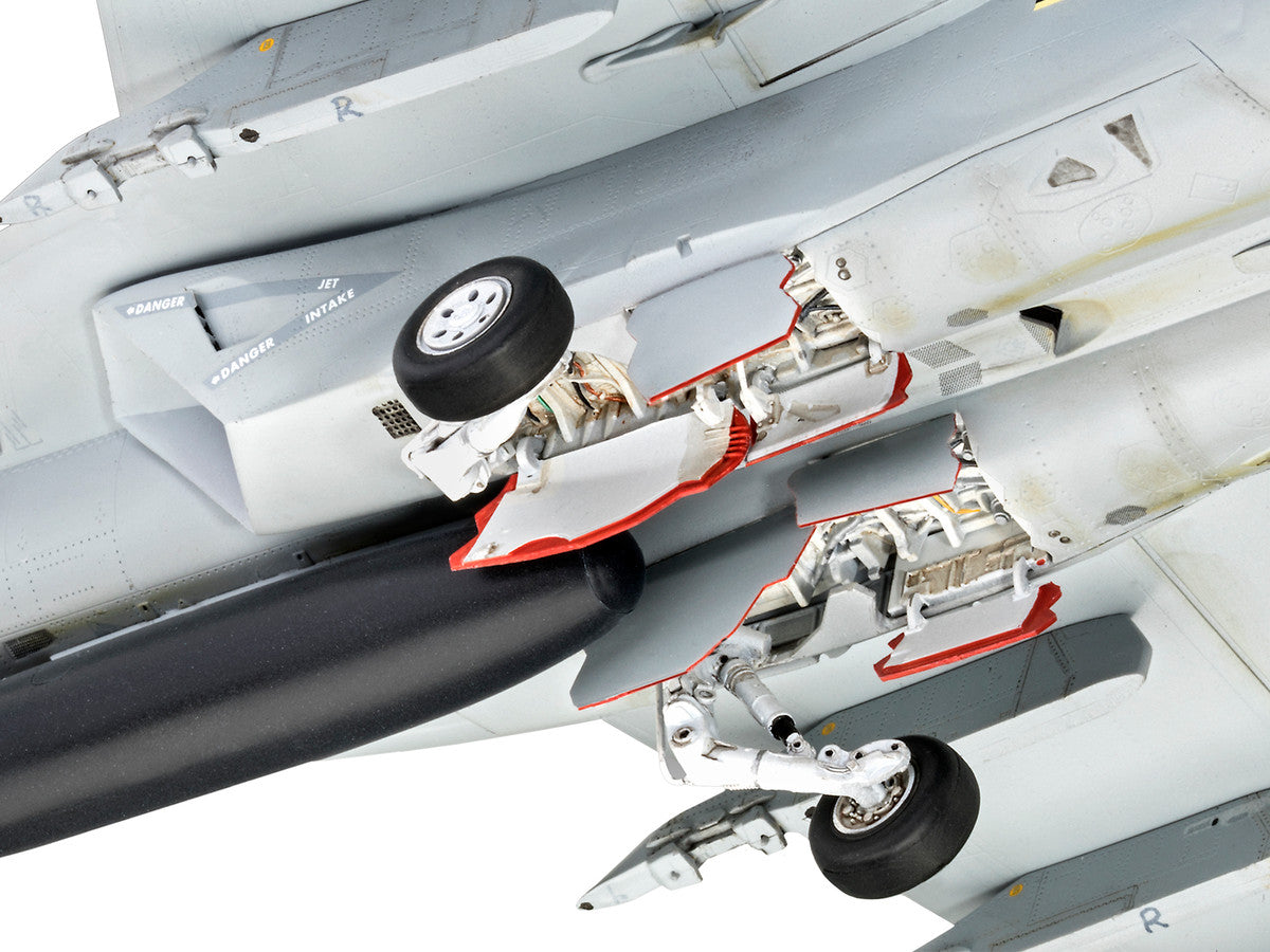Level 5 Model Kit Maverick's F/A-18E Super Hornet Jet "Top Gun: Maverick" (2022) Movie 1/48 Scale Model by Revell Revell