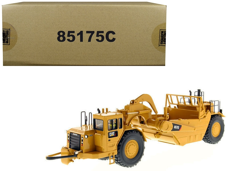 CAT Caterpillar 657 G Wheel Tractor Scraper with Operator "Core Classics Series" 1/50 Diecast Model by Diecast Masters