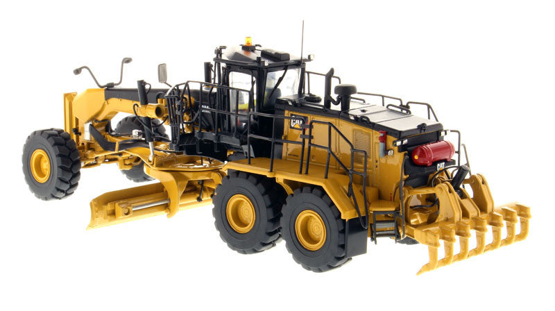 CAT Caterpillar 18M3 Motor Grader with Operator "High Line Series" 1/50 Diecast Model by Diecast Masters-2
