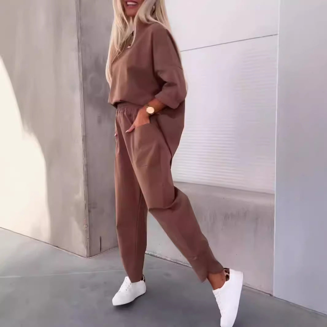 Two-piece Solid Color Round Neck Cropped Pants Set LadyShow.Store