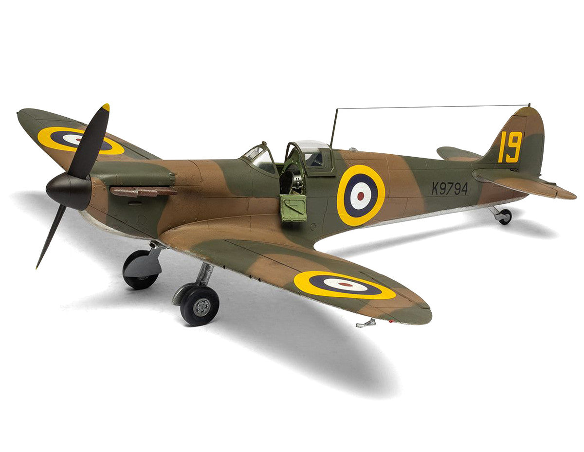 Level 2 Model Kit Supermarine Spitfire Mk.I Fighter Aircraft with 3 Scheme Options 1/48 Plastic Model Kit by Airfix Airfix
