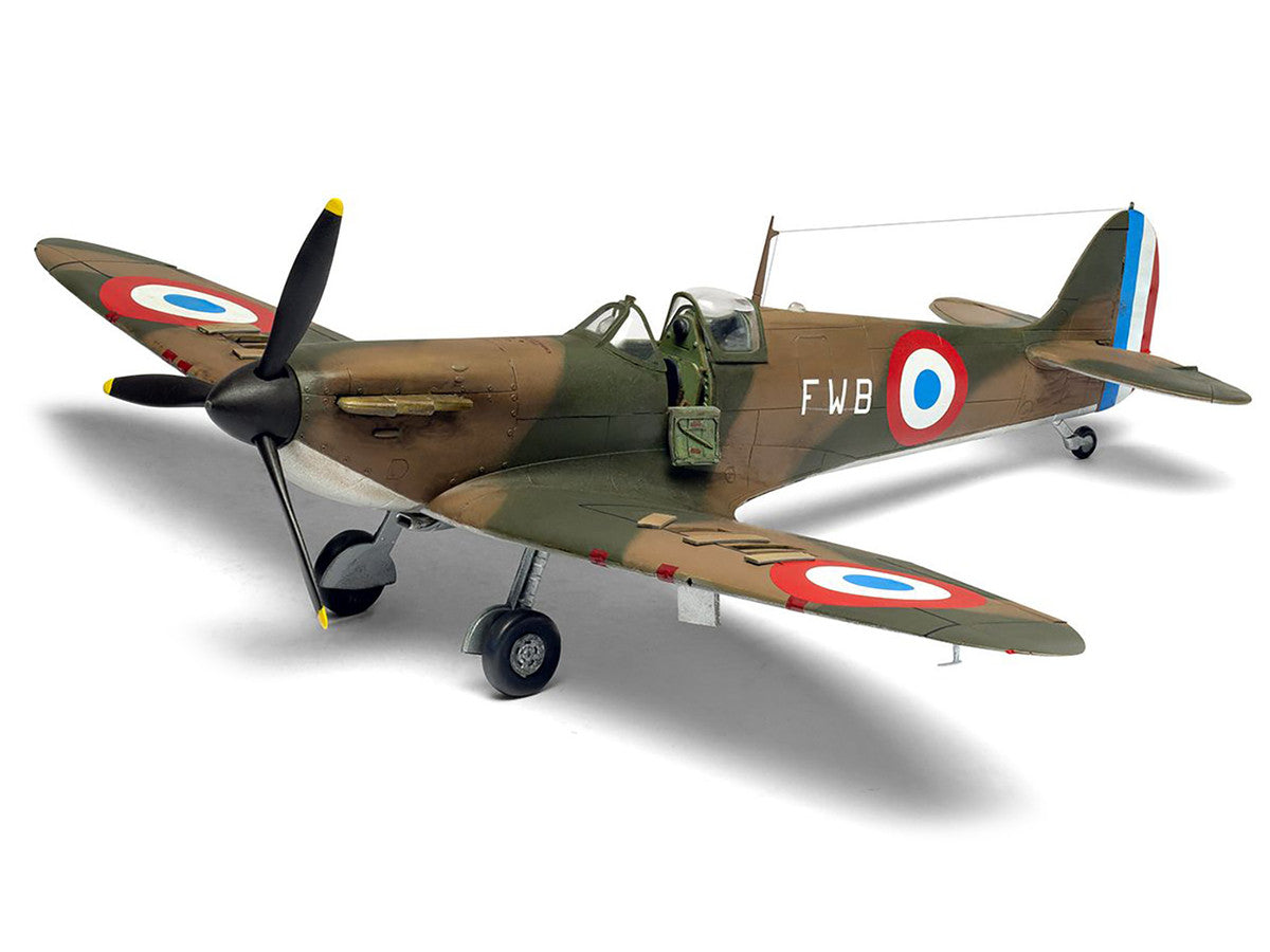 Level 2 Model Kit Supermarine Spitfire Mk.I Fighter Aircraft with 3 Scheme Options 1/48 Plastic Model Kit by Airfix Airfix