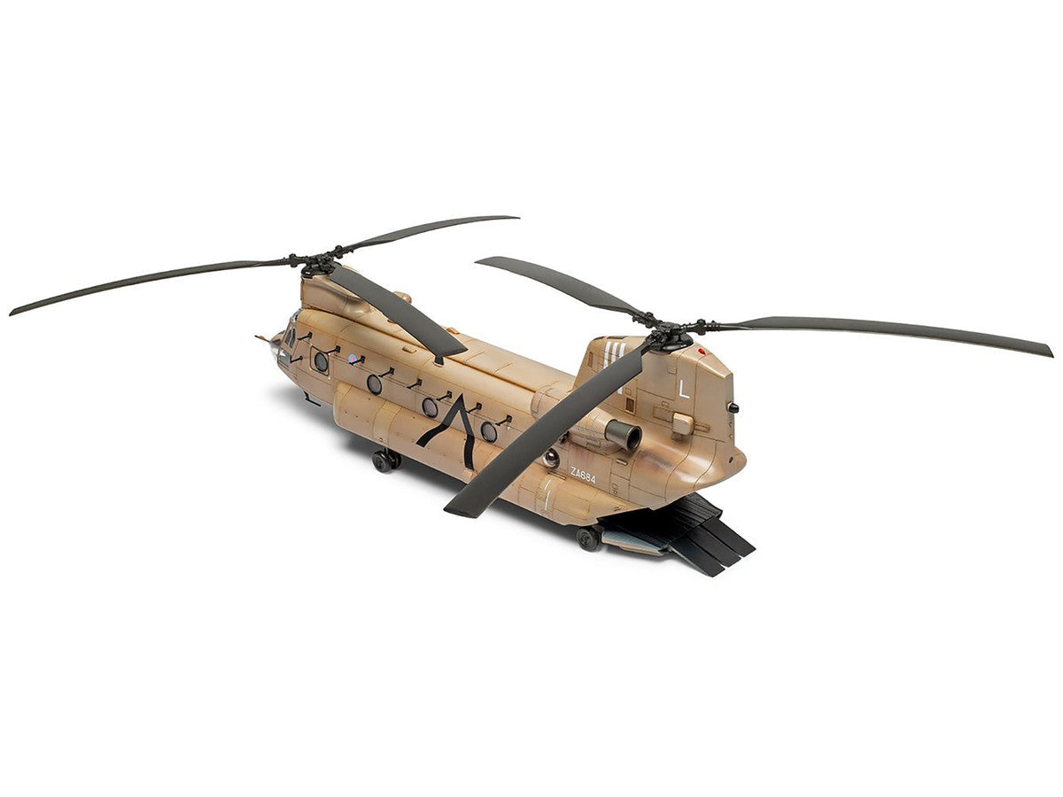 Level 3 Model Kit Boeing Chinook HC.1 Helicopter with 2 Scheme Options 1/72 Plastic Model Kit by Airfix Airfix
