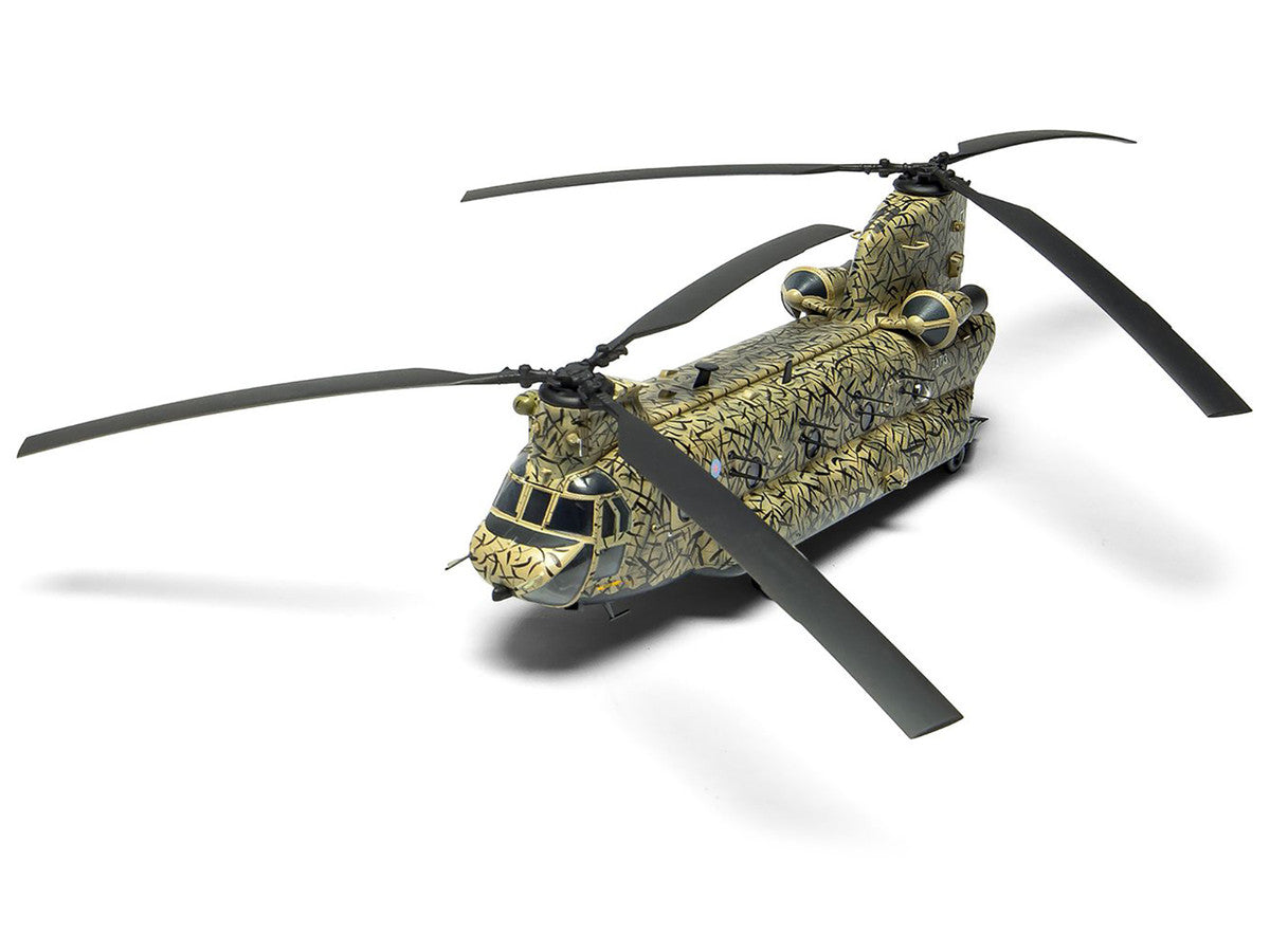 Level 3 Model Kit Boeing Chinook HC.1 (Late Production) Helicopter with 2 Scheme Options 1/72 Plastic Model Kit by Airfix Airfix