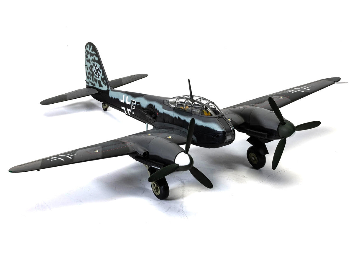 Messerschmitt Me 410A-1 Aircraft "U5+FE Lt. Rudolf Abrahamczik 14./KG.2 Laon-Athies Airfield France" (1943) German Luftwaffe "The Aviation Archive" Series 1/72 Diecast Model Car by Corgi Corgi