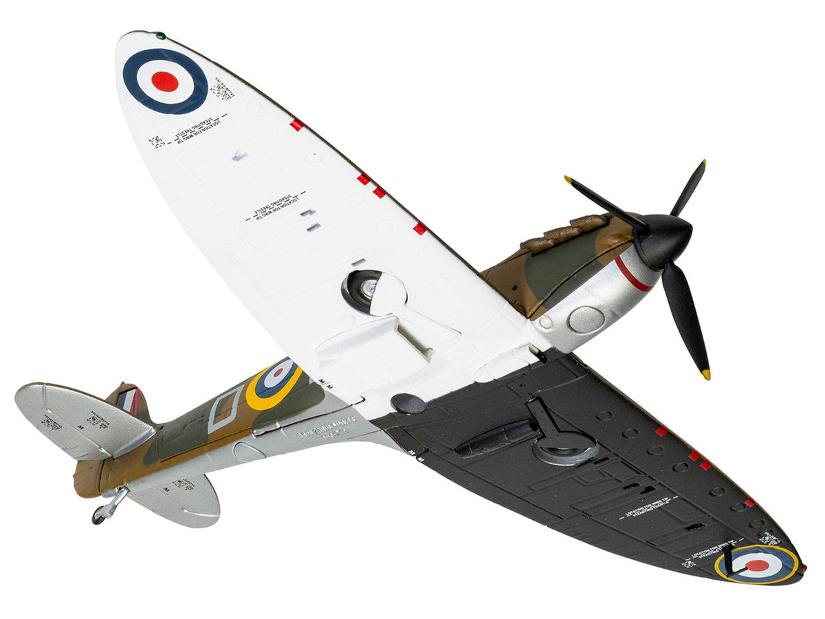 Supermarine Spitfire MkI Fighter Aircraft "P9443 ZD-D Flight Lieutenant Douglas Bader No. 222 Squadron Battle of Britain" (1940) Royal Air Force "The Aviation Archive" Series 1/72 Diecast Model by Corgi-3