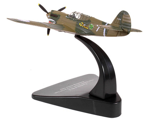 Curtiss P40 E Warhawk Fighter Plane Pilot: Robert Neale 1st Pursuit Squadron Kunming China (1944) "Oxford Aviation" Series 1/72 Diecast Model Airplane by Oxford Diecast Oxford Diecast