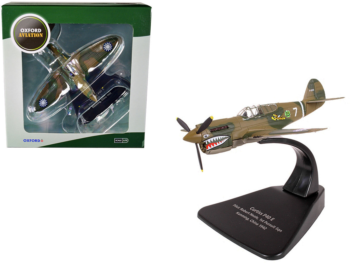 Curtiss P40 E Warhawk Fighter Plane Pilot: Robert Neale 1st Pursuit Squadron Kunming China (1944) "Oxford Aviation" Series 1/72 Diecast Model Airplane by Oxford Diecast Oxford Diecast