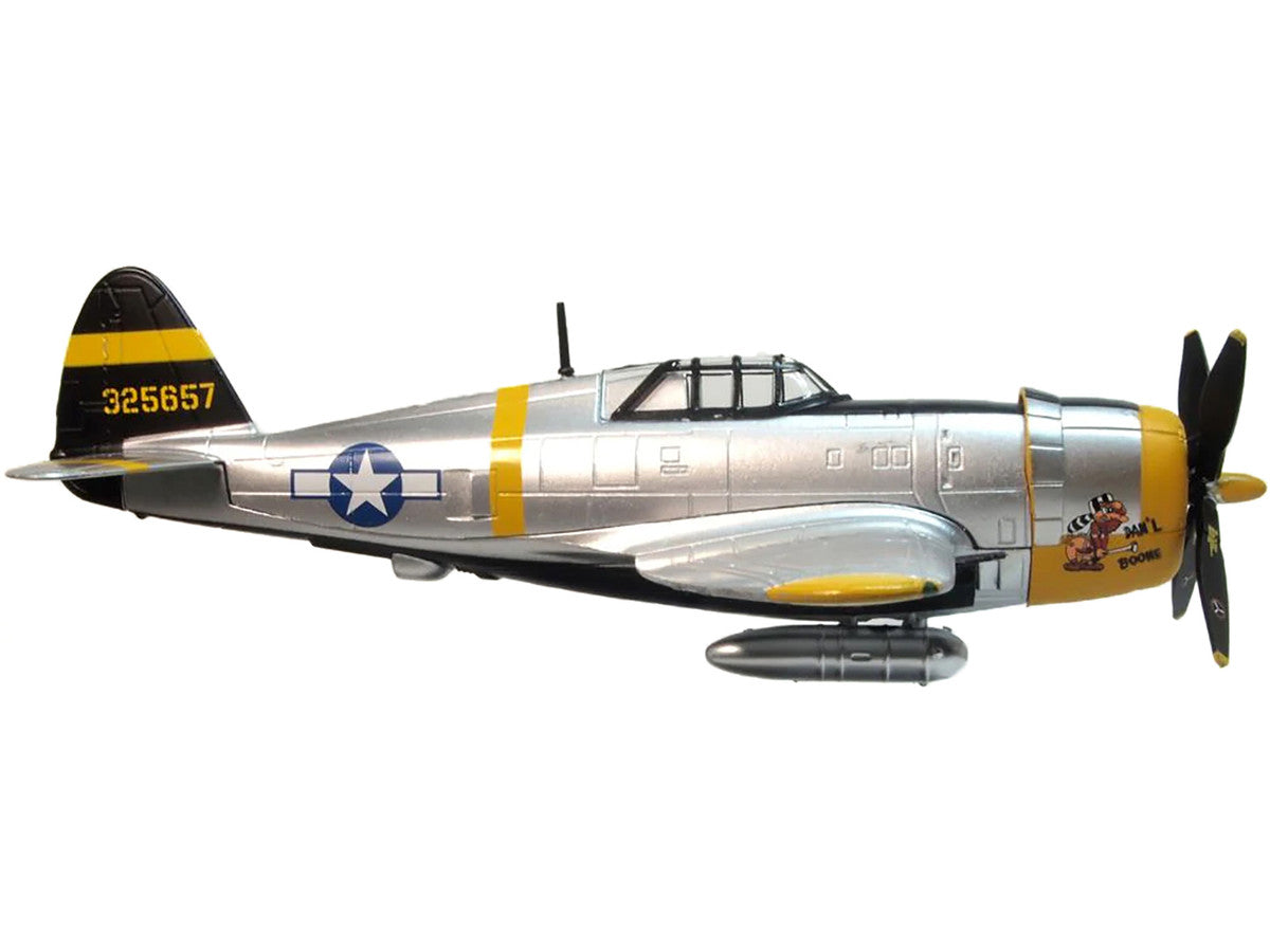 Republic P-47D Thunderbolt Fighter Plane USAAF "Captain Daniel Boone 333rd Fighter Squadron 318th Fighter Group" "Oxford Aviation" Series 1/72 Diecast Model Airplane by Oxford Diecast Oxford Diecast
