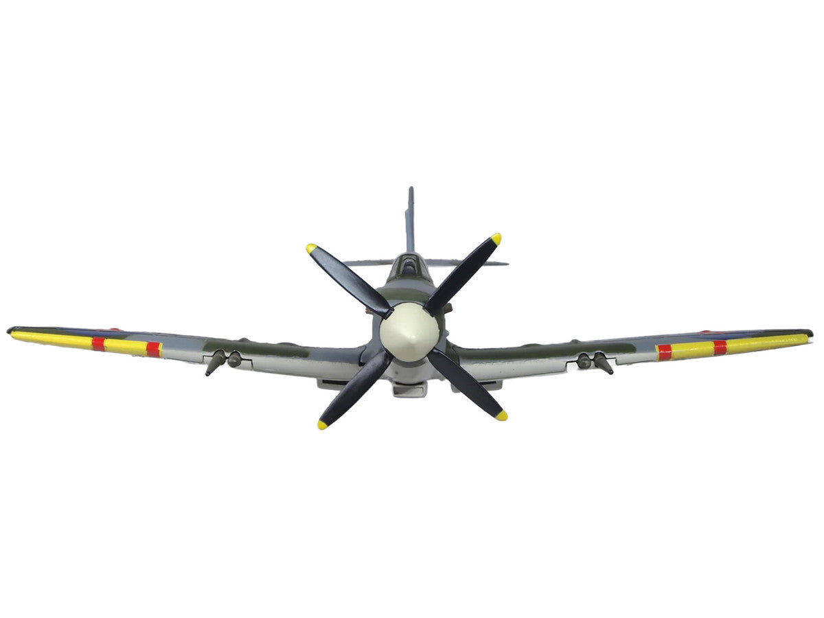 Supermarine Spitfire LF MK IXe Fighter Aircraft "TE565 10th (Czech) Fighter Squadron RAF Manston" Royal Air Force 1/72 Diecast Model Airplane by Oxford Diecast Oxford Diecast