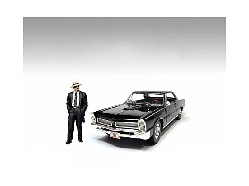 "Hanging Out 3" Figure #5 for 1/24 Scale Models by American Diorama American Diorama