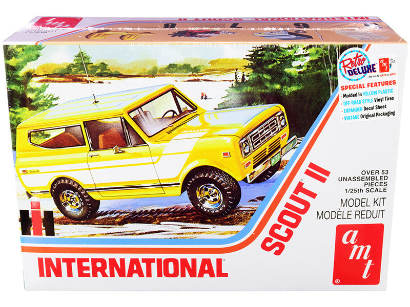 Skill 2 Model Kit IH International Harvester Scout II 1/25 Scale Model by AMT AMT