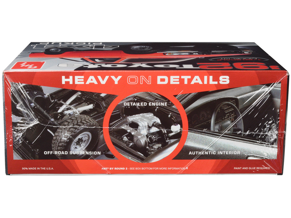 Skill 2 Model Kit 1992 Toyota 4x4 Pickup Truck (2023) 1/20 Scale Model by AMT-2