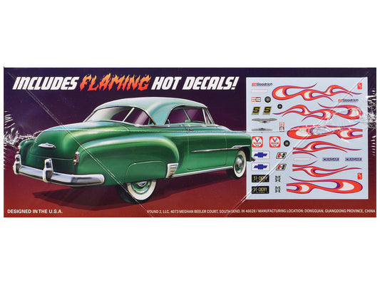 Skill 2 Model Kit 1951 Chevrolet Cruiser 3-in-1 Kit 1/25 Scale Model by AMT AMT