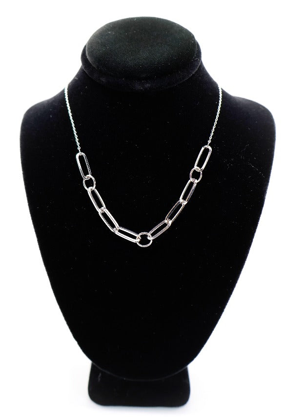 Silver Serenity Chain Necklace – Luxury Silver Statement Necklace Le Réussi