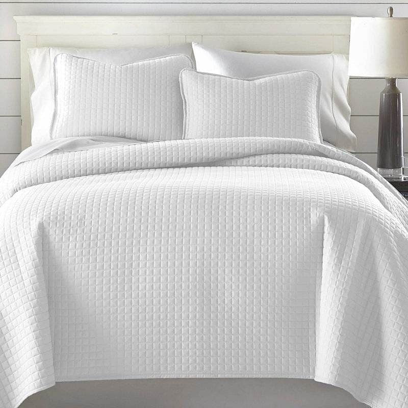 Full/Queen Lightweight White Ultra Soft 3-Piece Microfiber Quilt Set LuxuryLifeWay Online Store