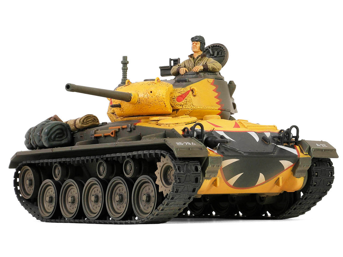 M24 Chaffee Light Tank "Tiger Face 79th Tank Btn Han River South Korea" (1950) United States Army "Armoured Fighting Vehicle" Series 1/32 Diecast Model by Forces of Valor Forces Of Valor