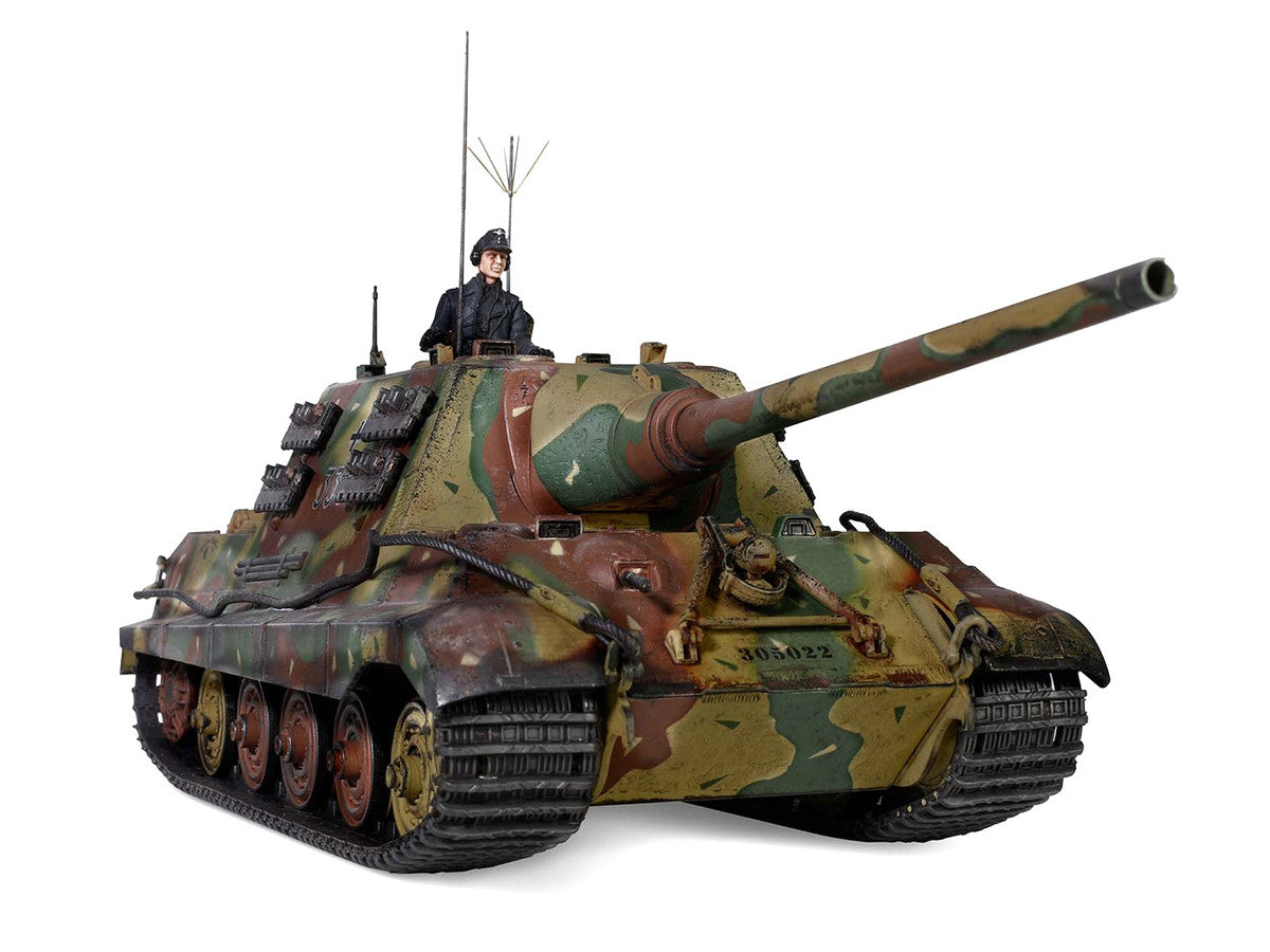 German Sd.Kfz.186 Panzerjager Tiger Ausf. B Heavy Tank "JagdTiger (Henschel suspension) No.331 sPzJgrAbt 653 Germany" (1945) German Army "Armored Fighting Vehicle" Series 1/32 Diecast Model by Forces of Valor Forces Of Valor