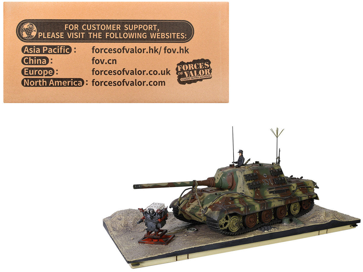 German Sd.Kfz.186 Panzerjager Tiger Ausf. B Heavy Tank "JagdTiger (Henschel suspension) No.331 sPzJgrAbt 653 Germany" (1945) German Army "Armored Fighting Vehicle" Series 1/32 Diecast Model by Forces of Valor Forces Of Valor
