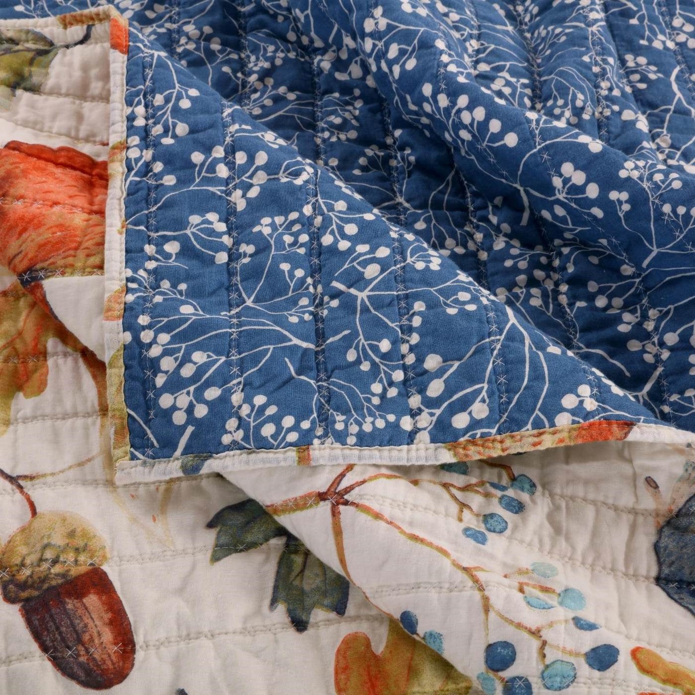 Full/Queen Blue Beige Birds Animals Floral Microfiber Reversible Quilt Set FastFurnishings