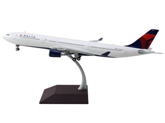Airbus A330-300 Commercial Aircraft "Delta Air Lines" (N829NW) White with Blue and Red Tail "Gemini 200" Series 1/200 Diecast Model Airplane by GeminiJets GeminiJets