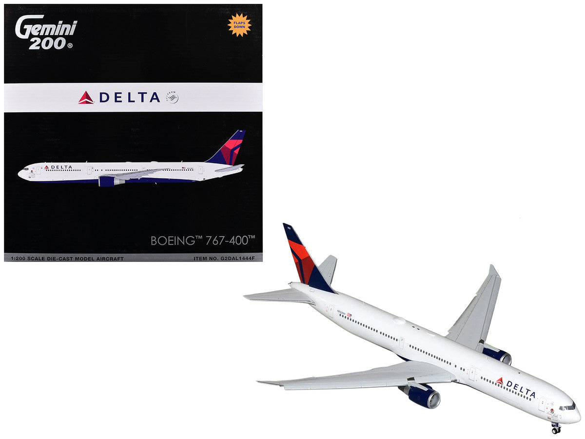 Boeing 767-400ER Commercial Aircraft with Flaps Down "Delta Air Lines" (N482MH) White with Blue and Red Tail "Gemini 200" Series 1/200 Diecast Model Airplane by GeminiJets GeminiJets
