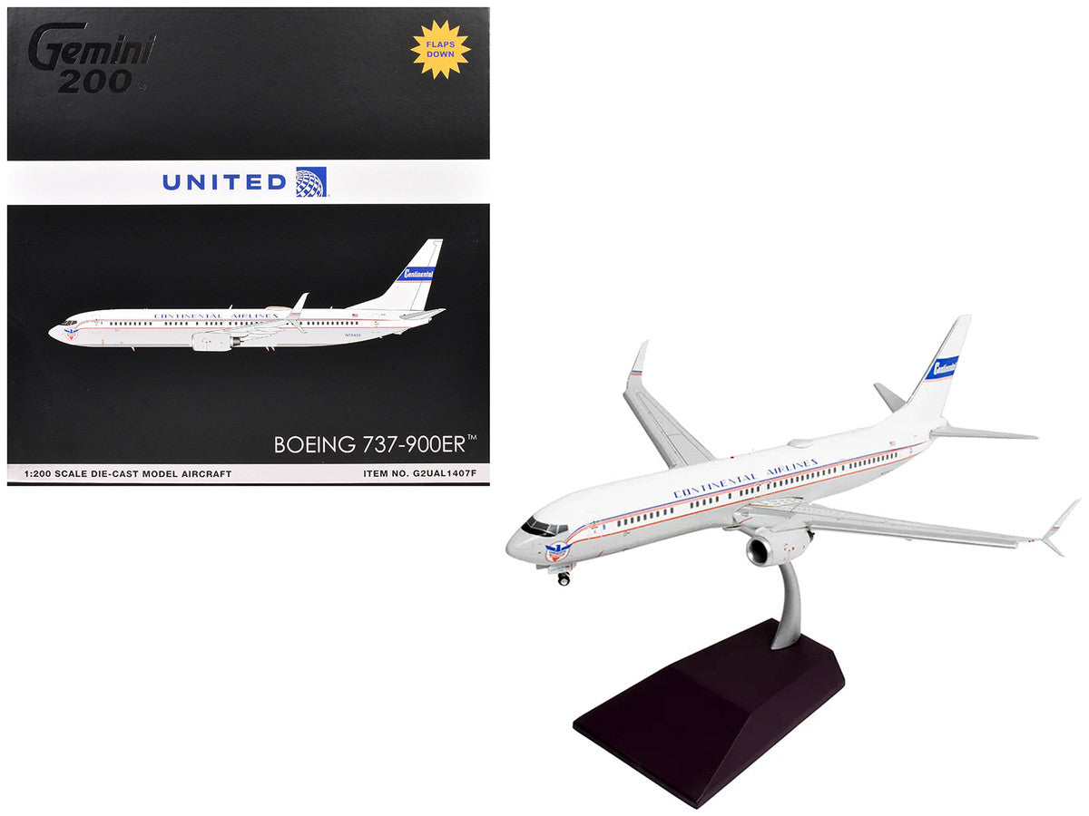 Boeing 737-900ER Commercial Aircraft with Flaps Down "Continental Airlines - United Airlines" (N75435) White with Red and Blue Stripes "Gemini 200" Series 1/200 Diecast Model Airplane by GeminiJets GeminiJets
