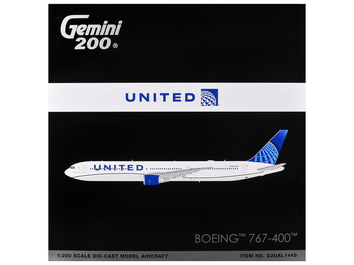 Boeing 767-400 Commercial Aircraft "United Airlines" (N76064) White with Blue Tail Graphics "Gemini 200" Series 1/200 Diecast Model Airplane by GeminiJets GeminiJets