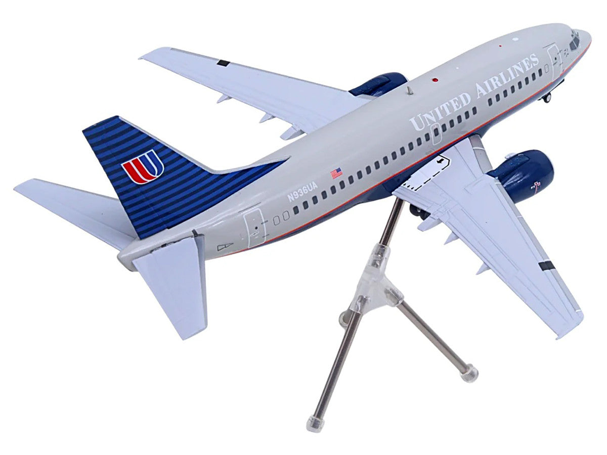 Boeing 737-500 Commercial Aircraft "United Airlines - Classic 737 Series" (N936UA) Gray with Blue Tail "Gemini 200" Series 1/200 Diecast Model Airplane by GeminiJets GeminiJets