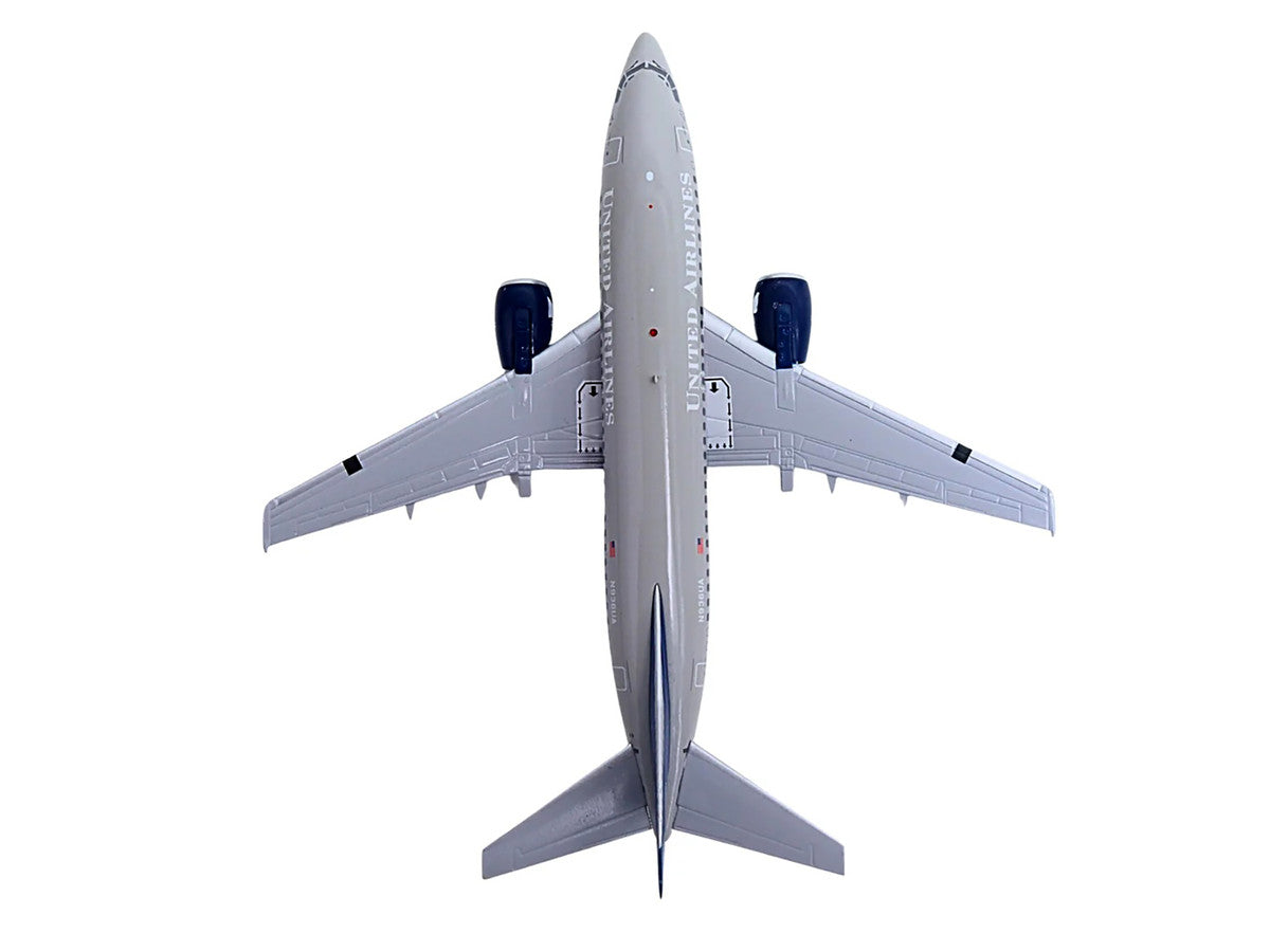 Boeing 737-500 Commercial Aircraft "United Airlines - Classic 737 Series" (N936UA) Gray with Blue Tail "Gemini 200" Series 1/200 Diecast Model Airplane by GeminiJets GeminiJets